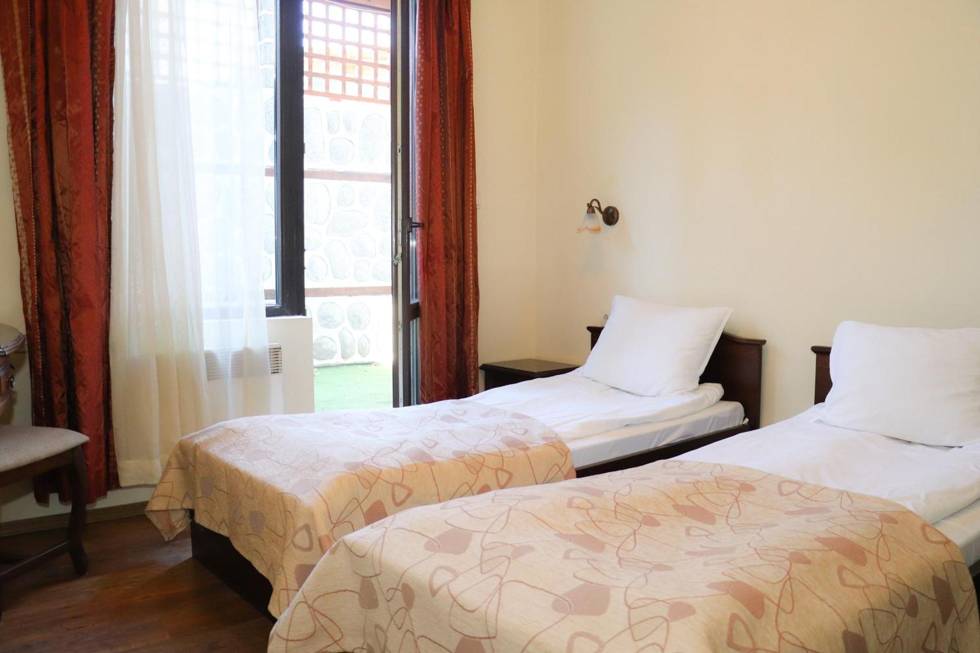 & Mountain Romance Guest house 3*
