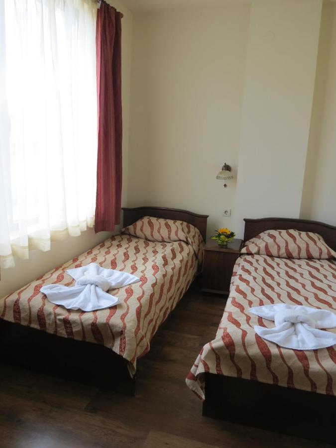 & Mountain Romance Guest house